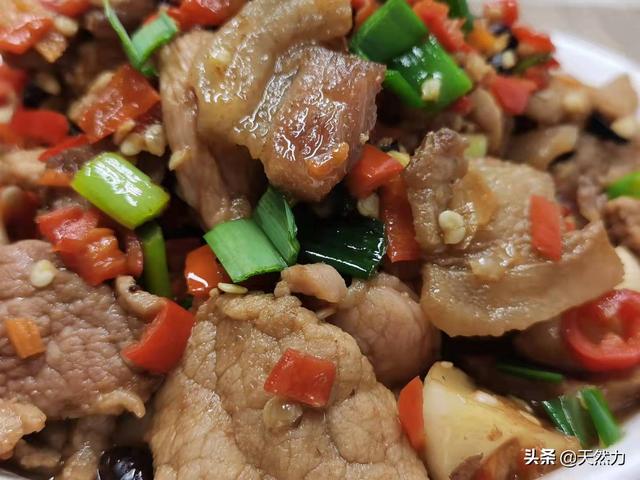 炒肉的做法，辣椒炒肉的做法（湘菜中和辣椒炒肉齐名的肉炒肉）