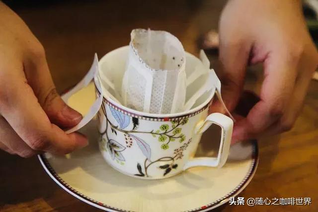 挂耳咖啡怎么冲，挂耳咖啡如何冲泡好喝（挂耳咖啡的正确冲泡方式）