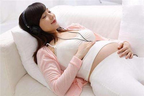 什么年纪属于晚育，什么年纪算晚育（女人这个岁数便是高龄产妇）