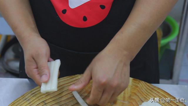 炒年糕怎么做好吃，最简单又好吃的炒年糕的做法（大厨分享炒年糕只需这个方法）