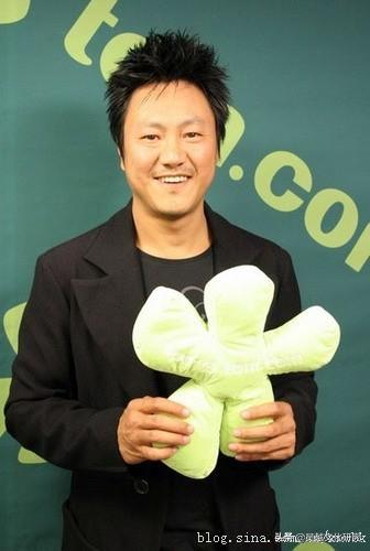 梁雁翎简介老公,梁雁翎简介(移居北京的二十位港台明星)