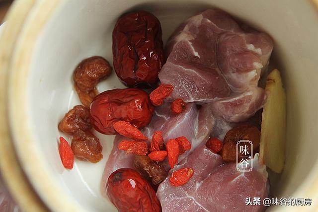 菠萝蜜籽可以吃吗，菠萝蜜的籽可以吃吗（菠萝蜜核不要扔）