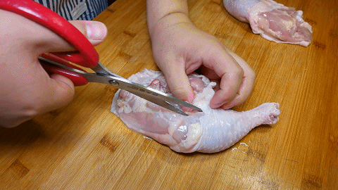 鸡肉炖土豆怎么炒好吃又嫩，土豆炖鸡这样做太好吃了