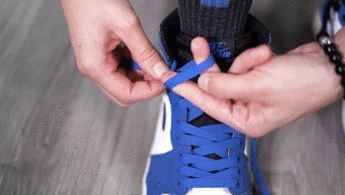 新手怎么系鞋带的方法，怎么简单的系鞋带的方法（这么系鞋带，比GD反系还要帅）