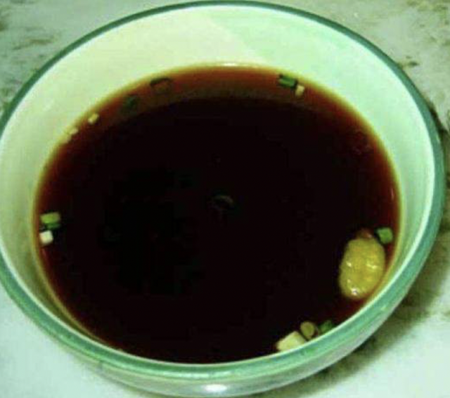 麻酱是芝麻酱吗，麻酱是芝麻酱还是花生酱（谁才是火锅蘸料王者）