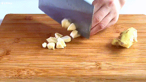 三杯鸡是哪三杯，台式三杯鸡是哪三杯（最重要的还有那香草罗勒叶）