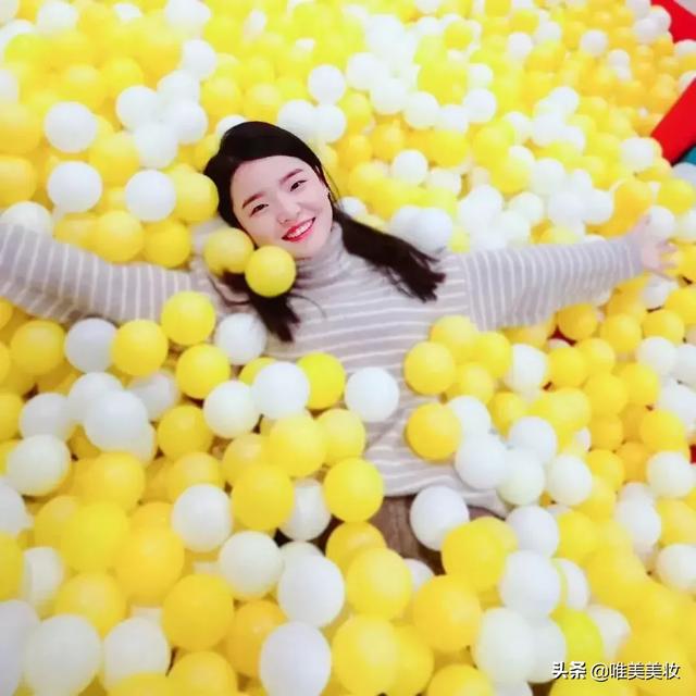 爱笑的女孩唯美句子，笑一笑幽默短句（爱笑的女生运气不会差）