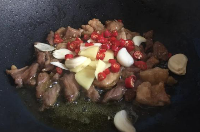 魔芋的制作方法，魔芋制作方法（烧肉片、烤魔芋爽口嫩滑超级爱吃）
