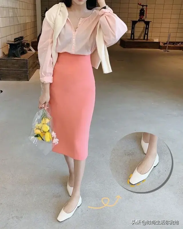 麻豆网官网萧萧麻豆网，2020春季最时尚穿搭“平底+裙”