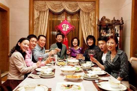 荣归演员表,黄梅戏喜荣归演员表(香港人像大陆人一样期盼回归吗)