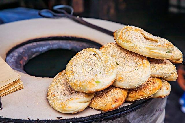 莱芜烧饼做法和配方，厦门莱芜烧饼哪里好吃（一个做烧饼的每天收入800元）