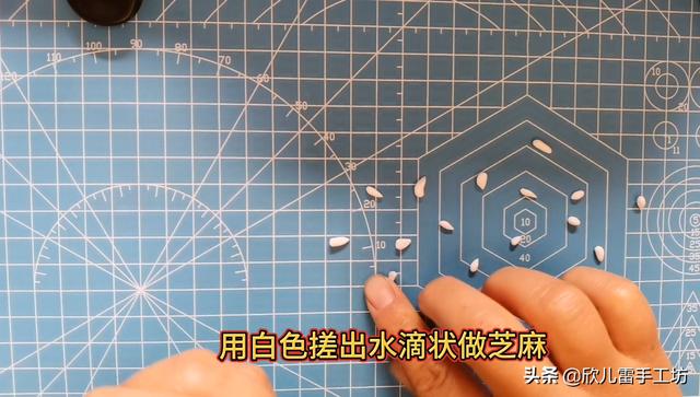 用橡皮泥做手工简单又好看，怎样用橡皮泥简单的制作创意美食之好吃的甜甜圈（简单好做手工黏土橡皮泥食物汉堡）
