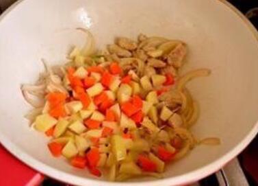 图片[4]-【番茄鸡肉焗饭】做法步骤图 这样做更浓香 促进小孩骨骼发育-起舞食谱网