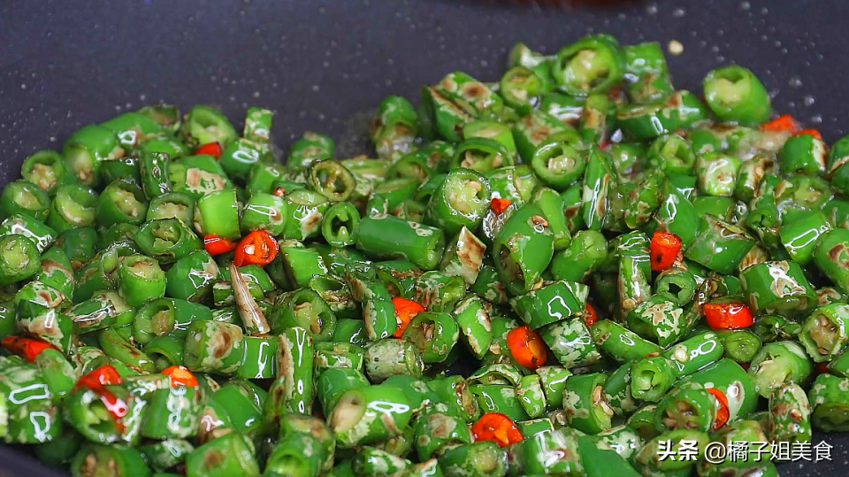 图片[4]-【辣椒炒鸡蛋】做法步骤图 炒的越老越好吃-起舞食谱网