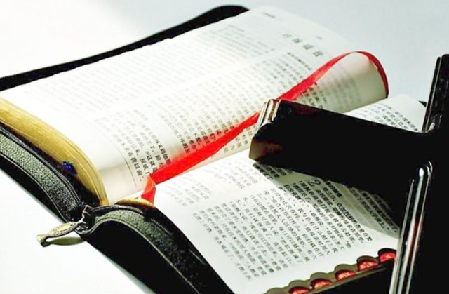 七宗罪深度解析，求电影《七宗罪》剧情简介以及故事结果。（隐藏在惊天结局下的三个循环）