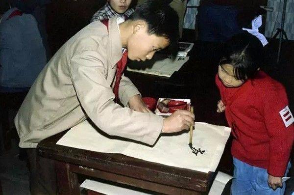 1981年属鸡人永远最旺的数字，1981年属鸡的幸运数字和颜色（时光记忆：1981年的中国）