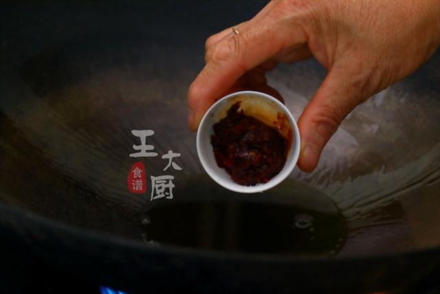 辣年糕的做法，辣炒年糕的家常做法（炸年糕的做法）