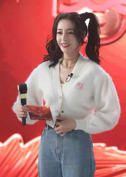 杨洋和肖奈谁漂亮，热巴本色出演大明星超美艳
