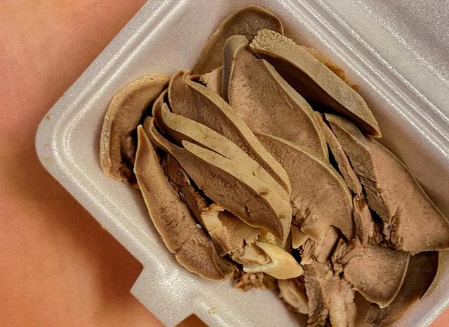 怎样做白切鹅，白切鹅肉怎么做（吃到了广州少有的传统白切鹅美味）