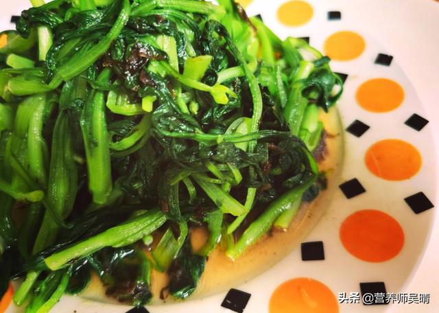 每天喝一小勺亚麻籽油有什么好处，亚麻籽油的功效与作用（亚麻籽油：说我风味太独特）