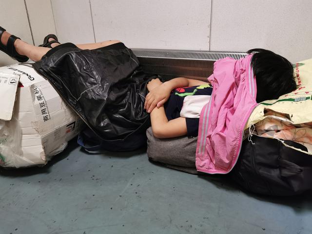 火车卧铺座位分布图，火车卧铺照片（卧铺车票还是一票难求）