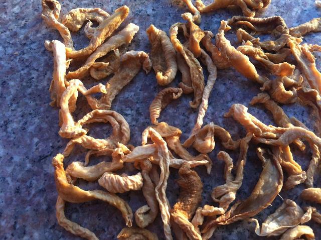 茄子怎么切成条状，怎样把茄子切成条状（茄子干和萝卜干）