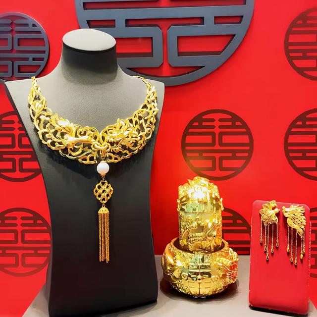 周大福白金项链，周大福白金钻石项链（周大福、周生生、周大生、周六福、六福、金大福珠宝品牌有区别吗）