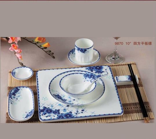 中餐餐具摆放标准图片，中餐餐具摆放有何标准（餐具的如何摆法）