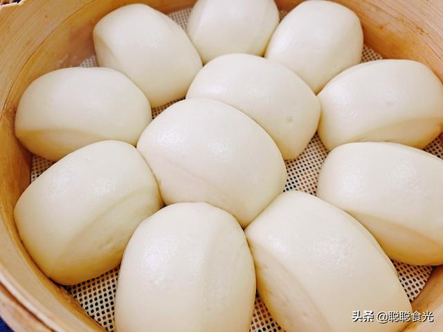 馒头蒸多少分钟就可以了，馒头一般蒸多少分钟（馒头这样蒸真简单）