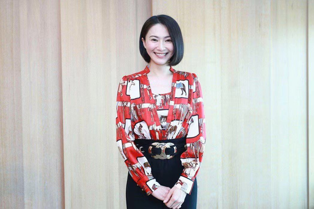 66岁老戏骨萧大陆被曝登记结婚，侯怡君身高（相差23岁被指“父女恋”）