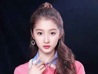 黑色帽子搭配，黑色帽子搭配浅色衣服（吴谨言的效果，差异不是一般大）