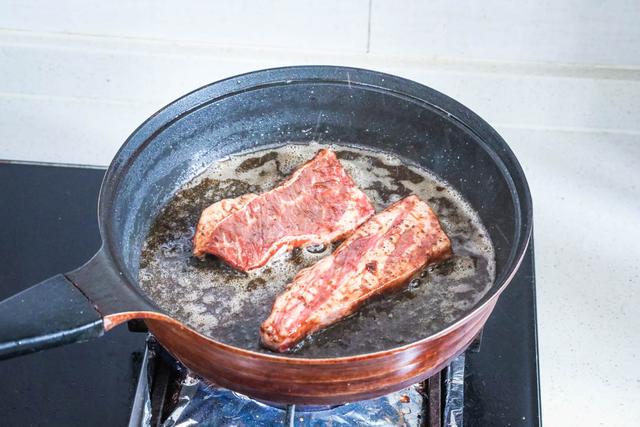 牛排要解冻再煎吗，买的冻牛排煎之前要解冻吗（好食材都被浪费了）