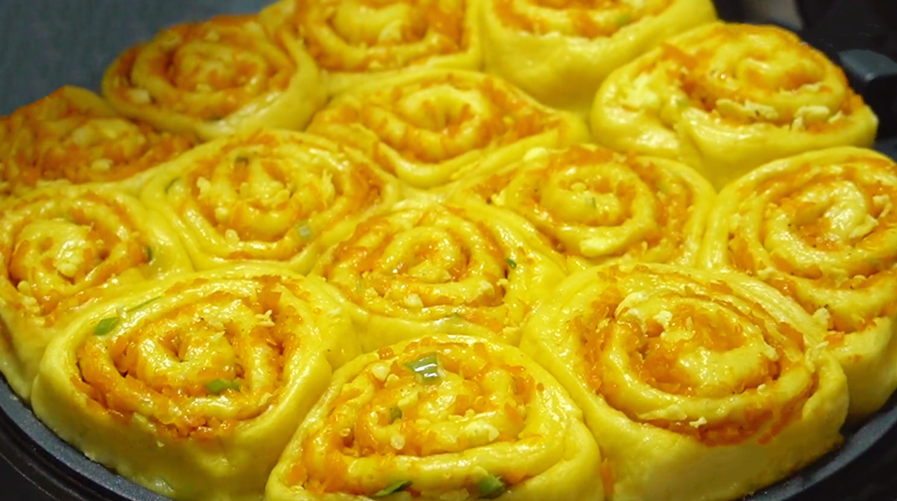 【南瓜卷】做法步驟圖 松軟又營養 比肉包子還香-起舞食譜網