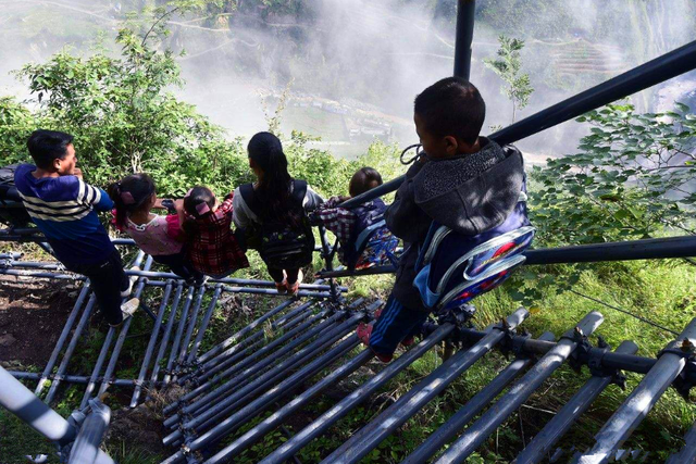 阿土勒尔村和悬崖村，阿土勒尔村在哪里（娶媳妇要18万礼金的悬崖村将搬迁）