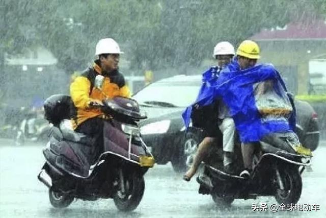 电动车淋雨会坏吗，电动车淋雨或泡水后还能骑吗