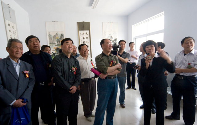 四级主任科员一般多大年纪，四级主任科员一般多大年纪退休（干部心里苦：遴选遴选）