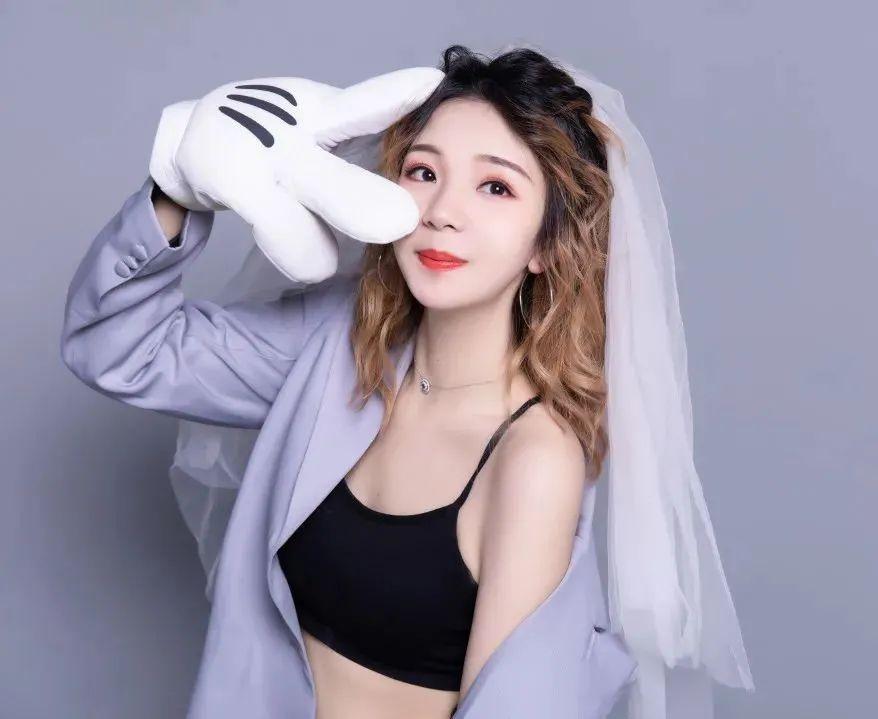 直播怎么赚钱()