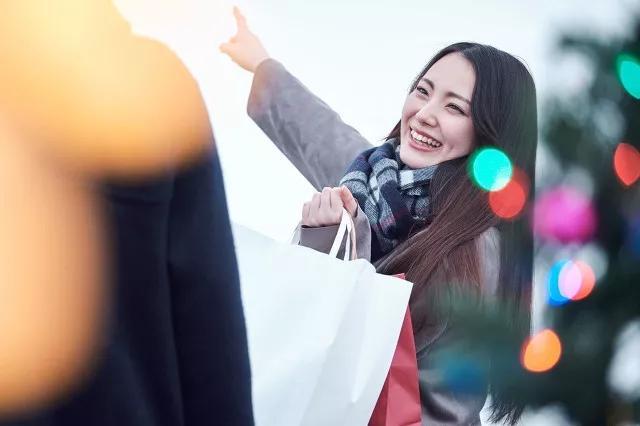 喜欢一个人的理由，为什么会喜欢上一个人（爱你的人只有1个理由）