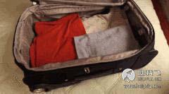 坐飞机随身行李箱可以带4条香烟吗，坐飞机随身行李箱可以带4条香烟吗国内（坐飞机带哪些行李将会被严查）