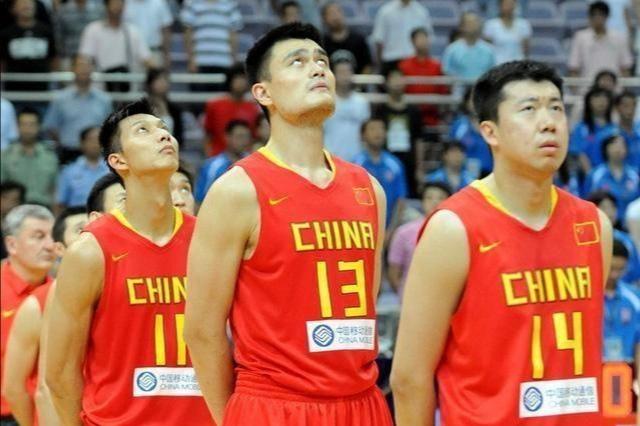 相信自己歌词，励志好唱又能带动气氛的歌（相信未来义演提醒你《相信自己》）