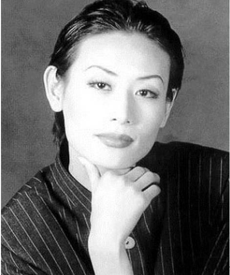 王子文资料简介及照片，王子文资料（至今不娶妻的10位内地大龄男星）