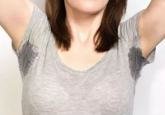 冰丝t恤衫是什么面料，冰丝衬衫是什么面料（中科院开发黑科技冰丝T恤）