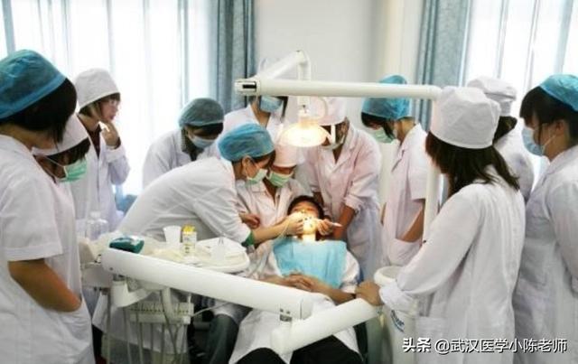 牙医需要考什么证，自学牙医需要考什么证（社会人员怎么考牙医证）