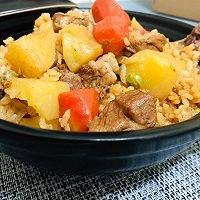 手抓羊肉饭的做法，手抓羊肉饭各种做法（电饭煲就能做的手抓羊肉饭）