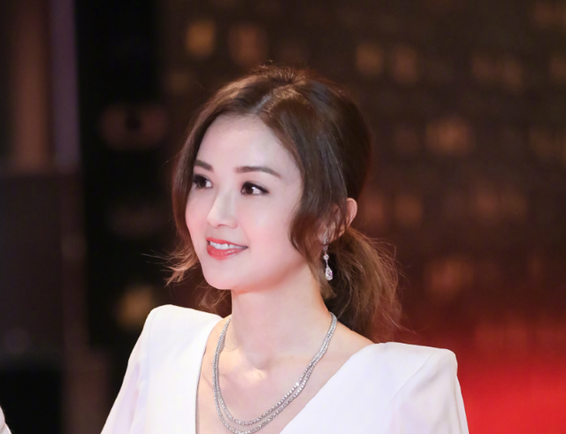 陈伟霆的女朋友，陈伟霆女友（陈伟霆何穗恋情疑曝光）