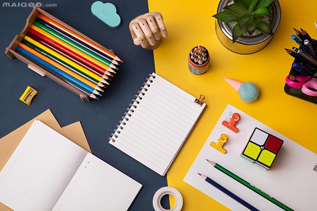 白板上的油性记号笔怎么擦掉，白板上的油性记号笔怎么擦掉时间长了