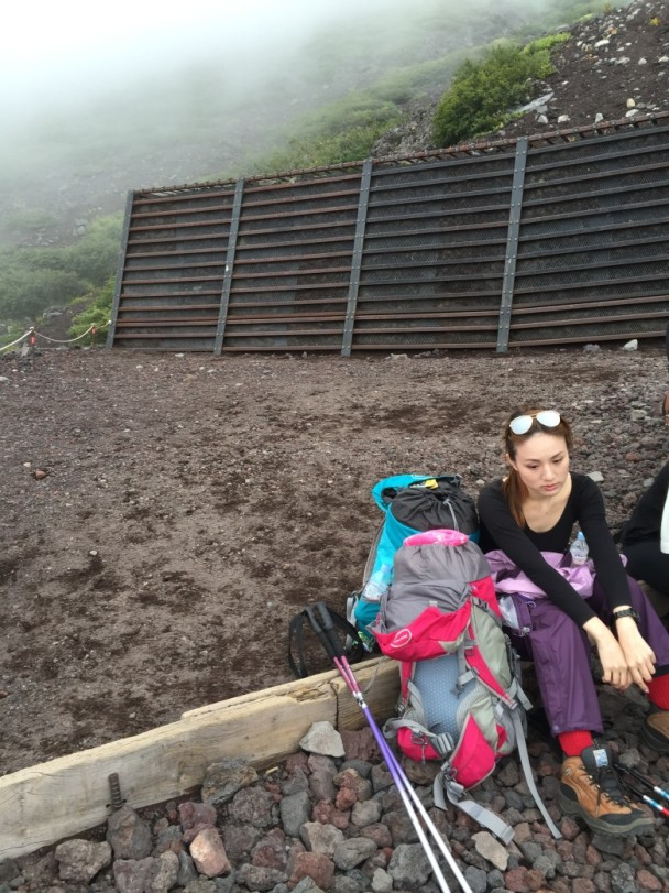 如何登山省力又健康，怎样登山更轻松（登山爬坡爬山不累的小窍门）