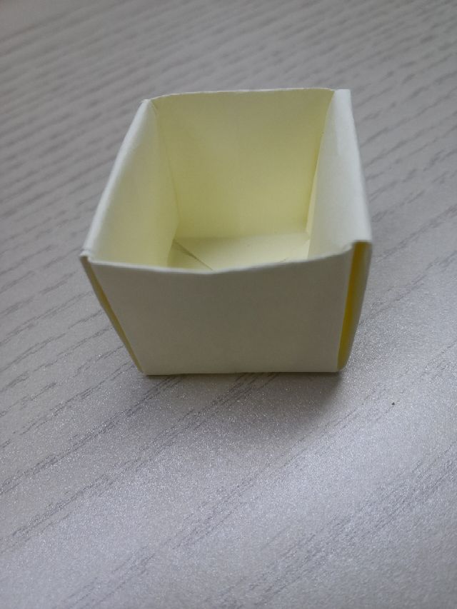 折纸垃圾桶怎么折,漂亮的桌面垃圾桶的折叠方法