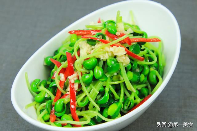  豆芽焯水几分钟熟，豆芽需要焯水几分钟再炒（看看厨师做菜时都放啥调料） 
