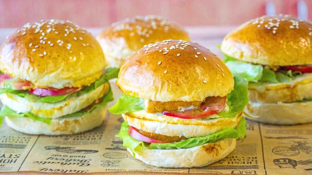 汉堡胚子做法和配方，新手也能轻松出手套膜